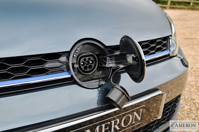 Volkswagen 1.4 TSI 8.7kWh GTE Advance Hatchback 5dr Petrol Plug-in Hybrid DSG (s/s) (204 ps)
