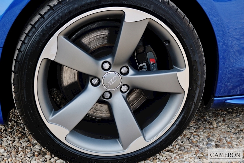 Audi 3.0 TFSI V6 Black Edition Sportback 5dr Petrol S Tronic quattro (s/s) (184 g/km, 328 bhp)