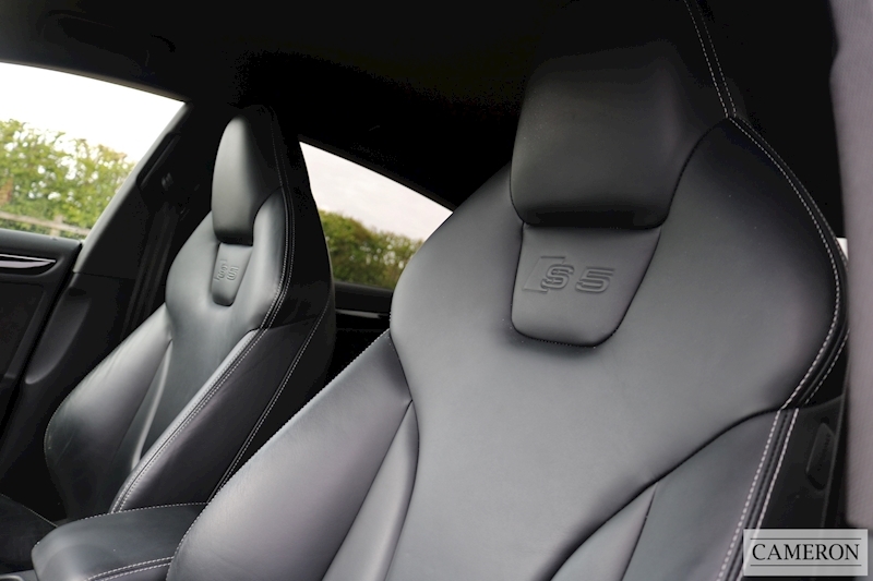 Audi 3.0 TFSI V6 Black Edition Sportback 5dr Petrol S Tronic quattro (s/s) (184 g/km, 328 bhp)