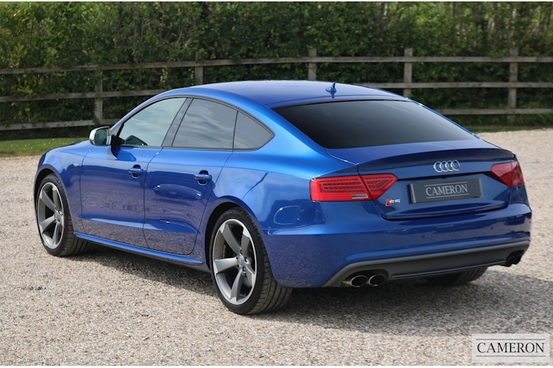 Audi 3.0 TFSI V6 Black Edition Sportback 5dr Petrol S Tronic quattro (s/s) (184 g/km, 328 bhp)