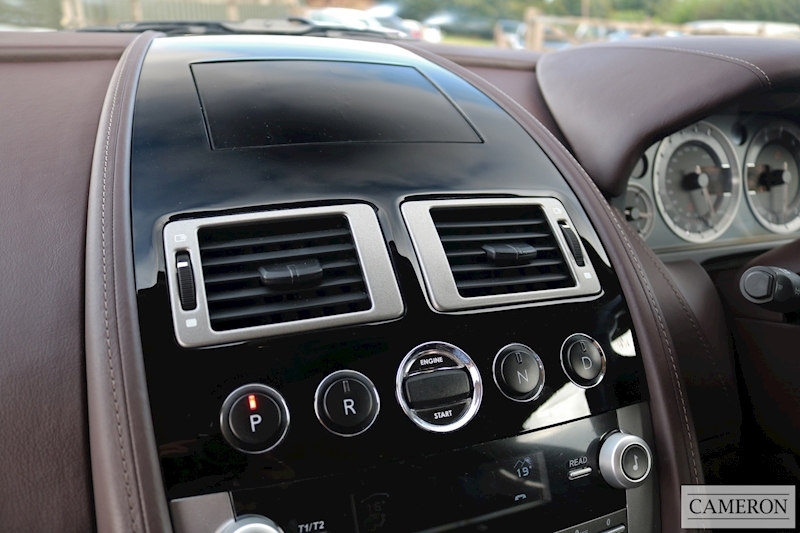 Aston Martin V12 Saloon 4dr Petrol T-Tronic II (355 g/km, 469.35 bhp)