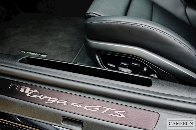 Porsche 911 992 Targa 4 GTS PDK 3.0 2dr Convertible Manual Petrol