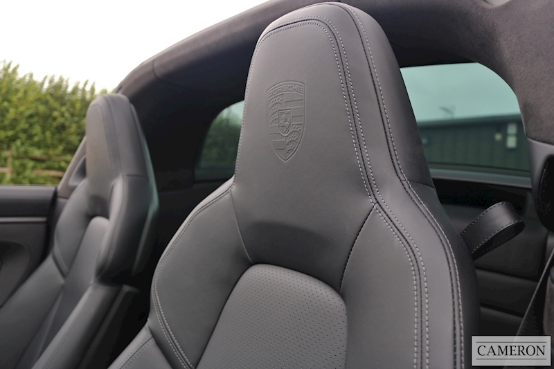 Porsche 911 992 Targa 4 GTS PDK 3.0 2dr Convertible Manual Petrol