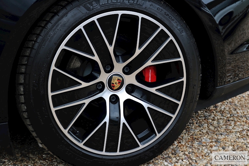 Porsche Performance Plus 93.4kWh 4S Saloon 4dr Electric Auto 4WD (571 ps)
