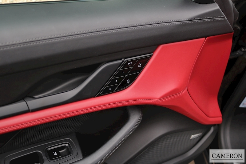 Porsche Performance Plus 93.4kWh 4S Saloon 4dr Electric Auto 4WD (571 ps)