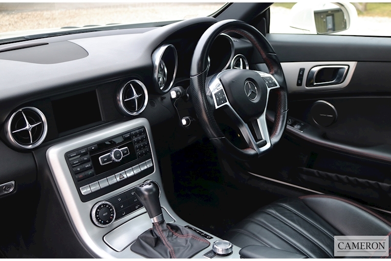 Mercedes-Benz 2.1 SLK250 CDI BlueEfficiency AMG Sport Convertible 2dr Diesel G-Tronic+ Euro 5 (s/s) (204 ps)