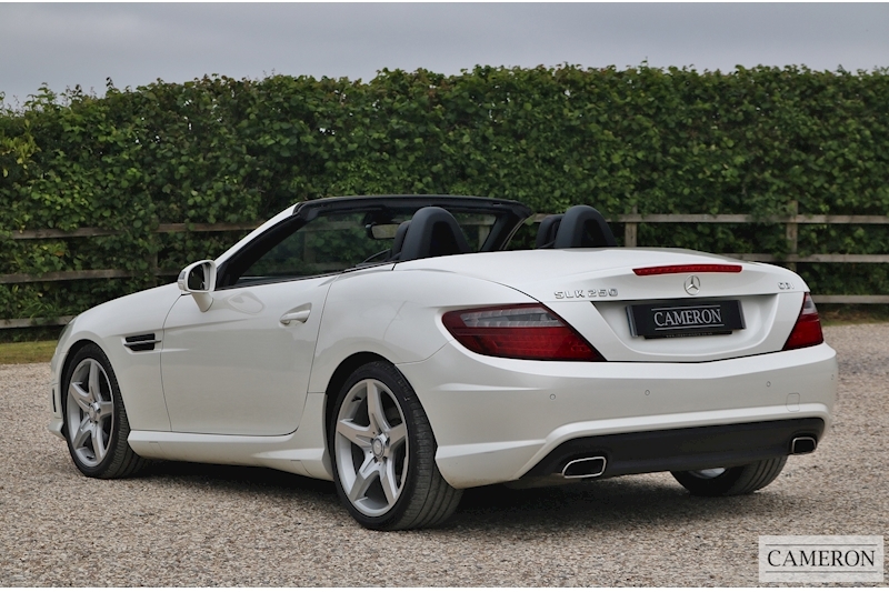 Mercedes-Benz 2.1 SLK250 CDI BlueEfficiency AMG Sport Convertible 2dr Diesel G-Tronic+ Euro 5 (s/s) (204 ps)