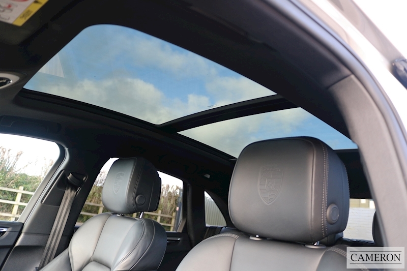 Porsche 3.0T V6 S 3.0 5dr SUV Automatic Petrol