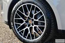 Porsche 3.0T V6 S 3.0 5dr SUV Automatic Petrol