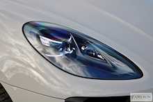 Porsche 3.0T V6 S 3.0 5dr SUV Automatic Petrol