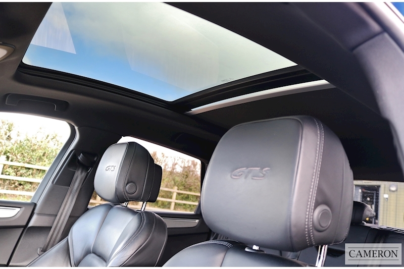 Porsche 3.0T V6 GTS PDK 3.0 5dr SUV Automatic Petrol