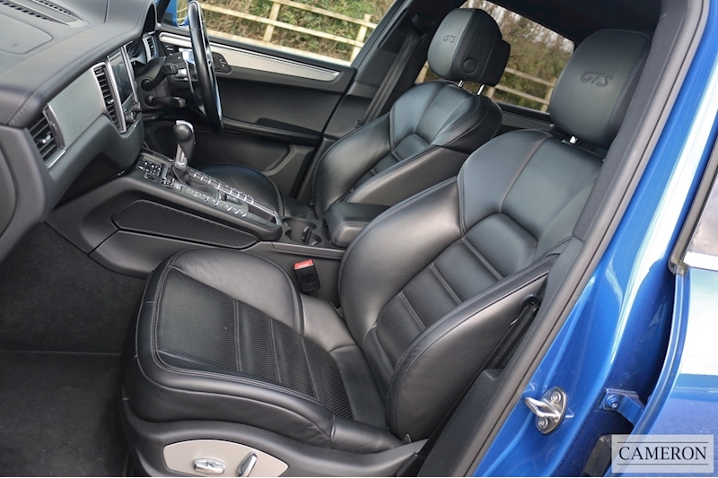 Porsche 3.0T V6 GTS PDK 3.0 5dr SUV Automatic Petrol