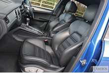 Porsche 3.0T V6 GTS PDK 3.0 5dr SUV Automatic Petrol