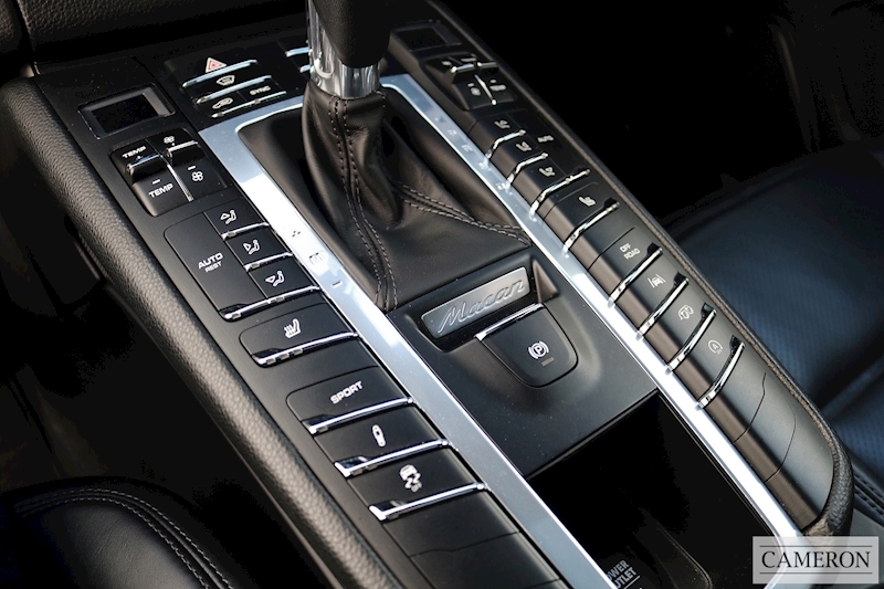 Porsche 3.0T V6 GTS PDK 3.0 5dr SUV Automatic Petrol