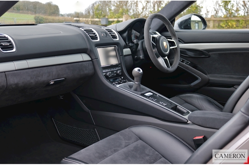 Porsche 3.8 981 GT4 Coupe 2dr Petrol Manual Euro 6 (385 ps)