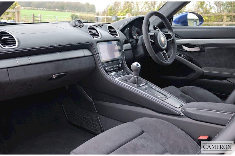 Porsche 4.0 GT4 Coupe 2dr Petrol Manual Euro 6 (s/s) (420 ps)