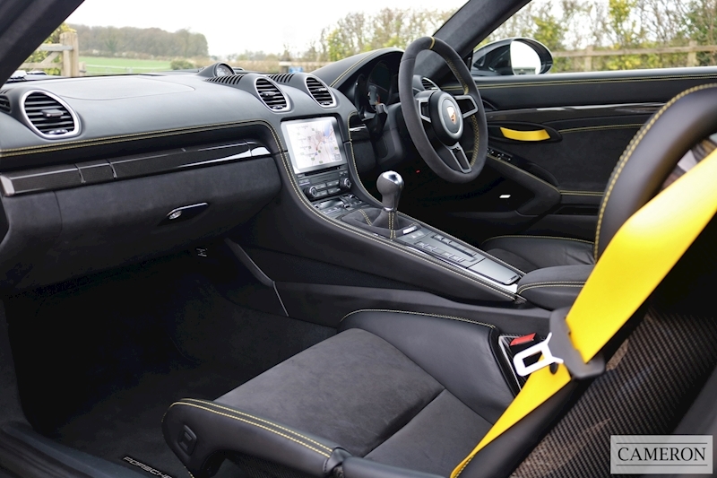 Porsche 4.0 GT4 Coupe 2dr Petrol Manual Euro 6 (s/s) (420 ps)