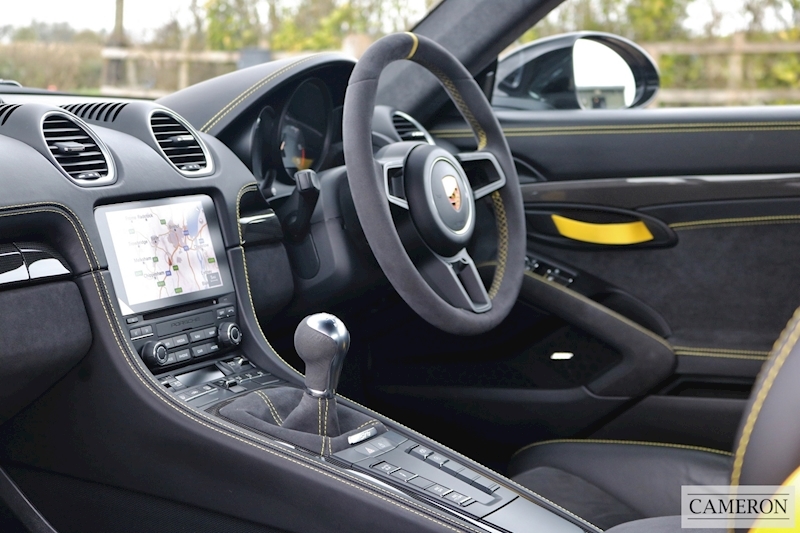 Porsche 4.0 GT4 Coupe 2dr Petrol Manual Euro 6 (s/s) (420 ps)