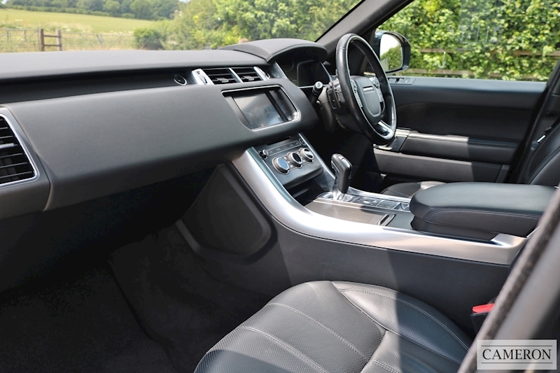 Land Rover 3.0 SD V6 HSE Dynamic SUV 5dr Diesel Auto 4WD Euro 6 (s/s) (306 ps)