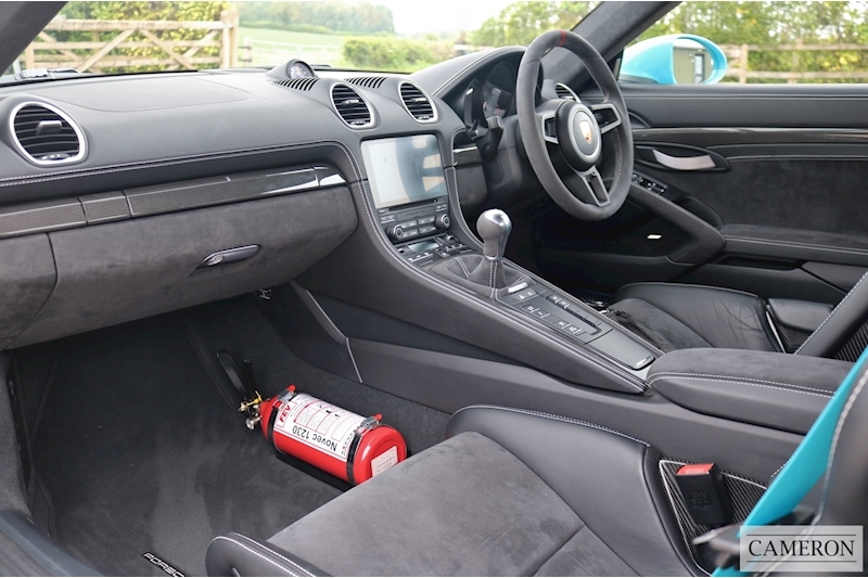 Porsche 4.0 GT4 Coupe 2dr Petrol Manual Euro 6 (s/s) (420 ps)