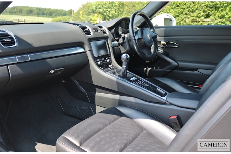 Porsche 981 2.7 Manual 2.7 2dr Convertible Manual Petrol