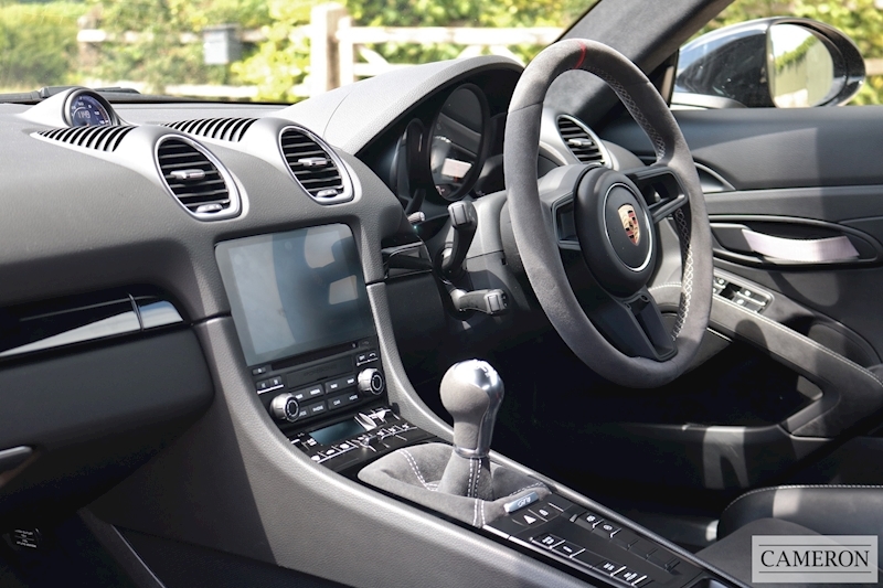 Porsche 4.0 GT4 Coupe 2dr Petrol Manual Euro 6 (s/s) (420 ps)