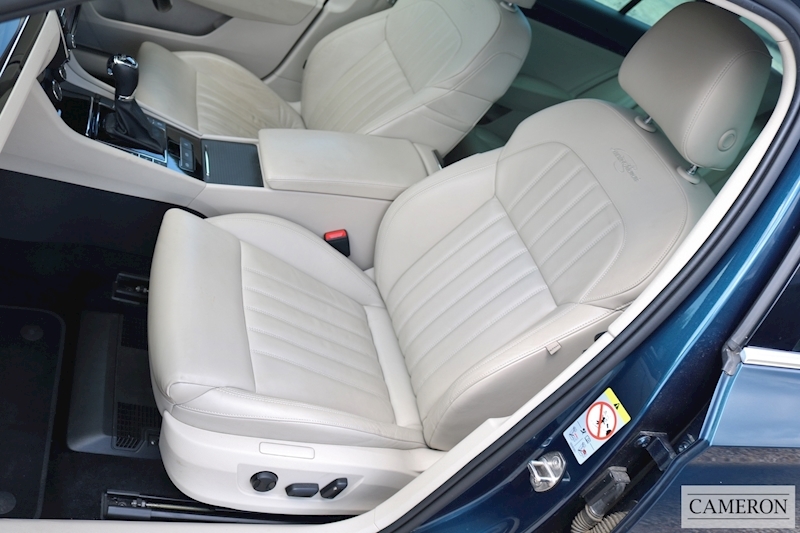 SKODA 2.0 TDI DSG Laurin & Klement 2.0 5dr Estate Automatic Diesel