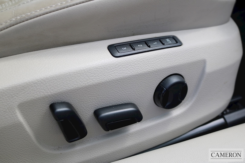 SKODA 2.0 TDI DSG Laurin & Klement 2.0 5dr Estate Automatic Diesel