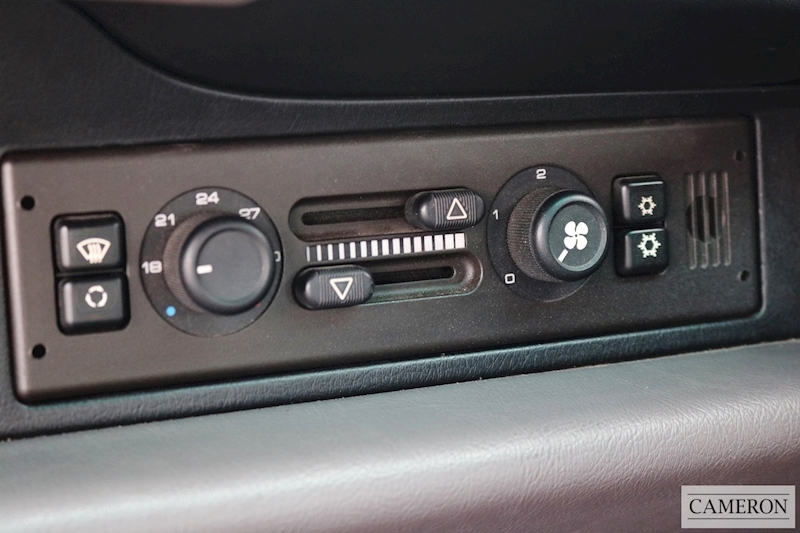 Porsche 993 Carrera 2 Coupe 3.6 2dr Coupe Manual Petrol