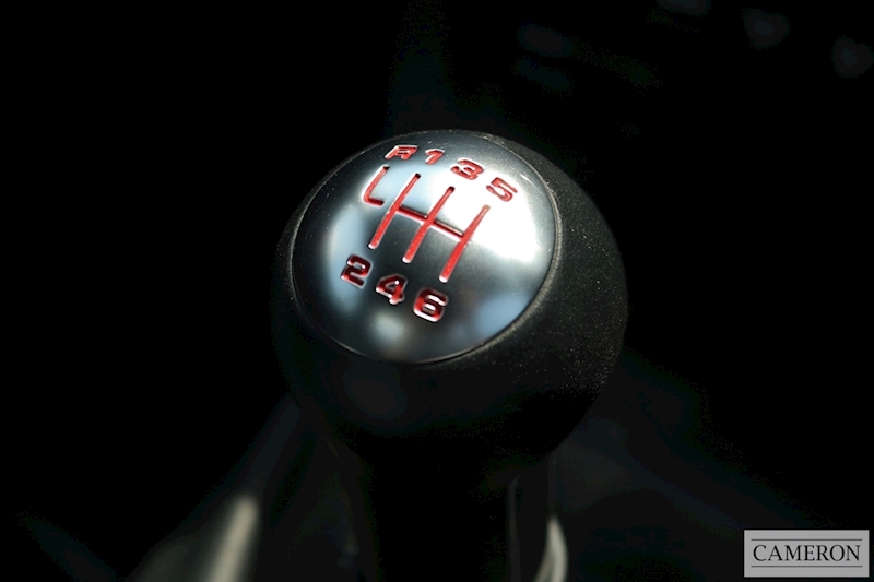 Porsche 987 3.4 R Coupe 3.4 Manual Petrol