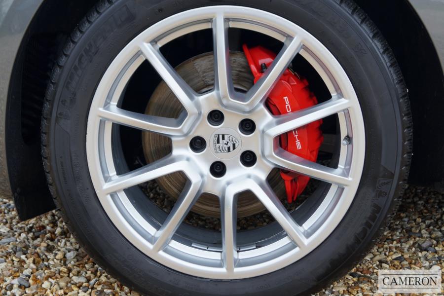 Porsche Macan Turbo 3.6 5dr Estate Semi Auto Petrol