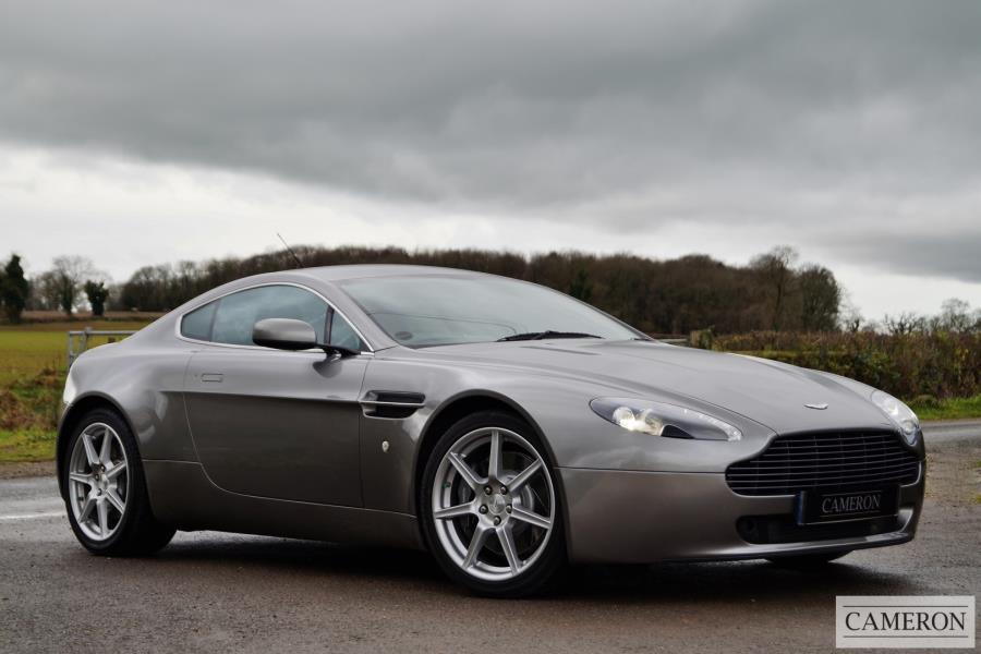 V8 Vantage Coupe