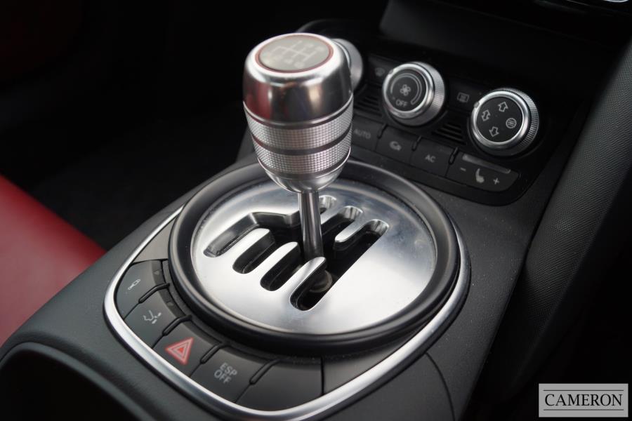 Audi R8 V10 Quattro Coupe 5.2 Manual Petrol