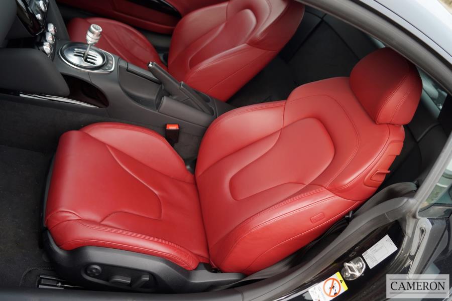 Audi R8 V10 Quattro Coupe 5.2 Manual Petrol