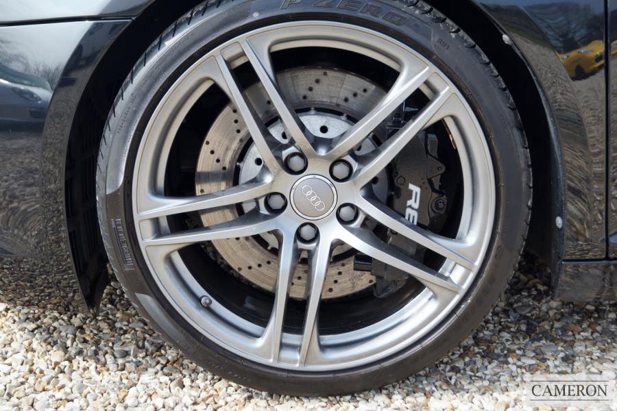 Audi R8 V10 Quattro Coupe 5.2 Manual Petrol