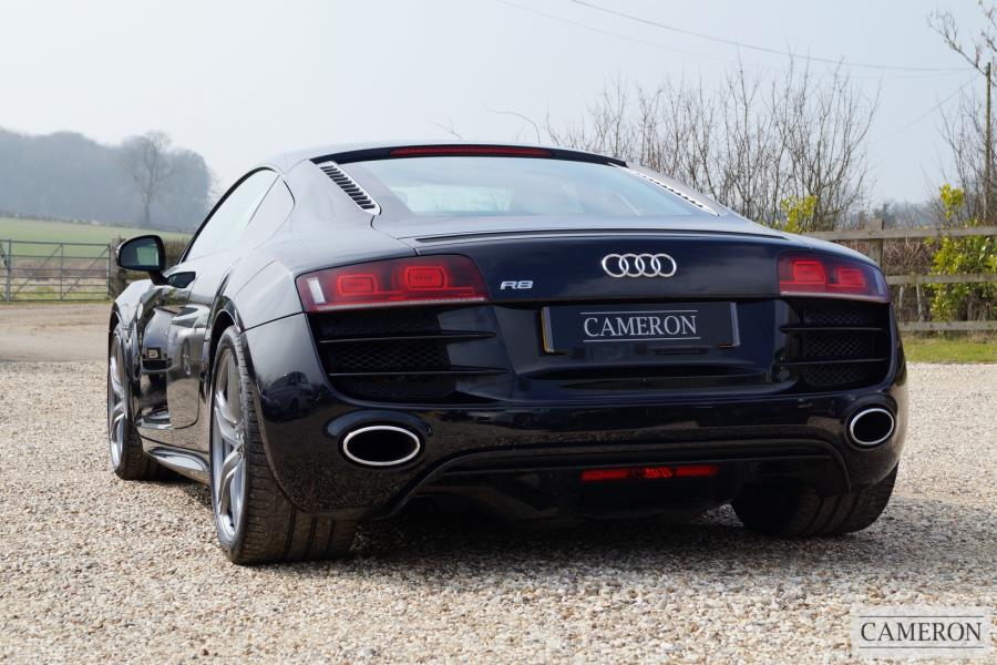 Audi R8 V10 Quattro Coupe 5.2 Manual Petrol