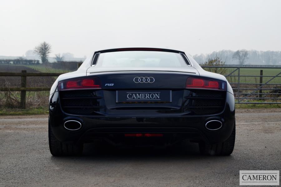 Audi R8 V10 Quattro Coupe 5.2 Manual Petrol