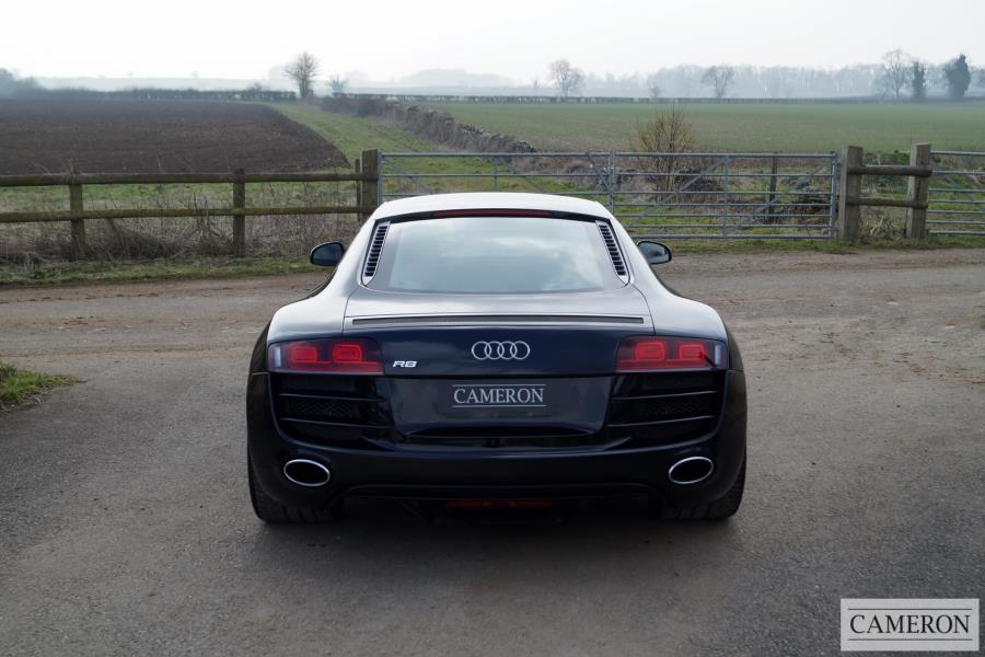 Audi R8 V10 Quattro Coupe 5.2 Manual Petrol
