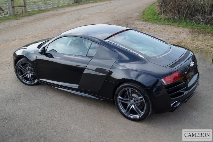 Audi R8 V10 Quattro Coupe 5.2 Manual Petrol