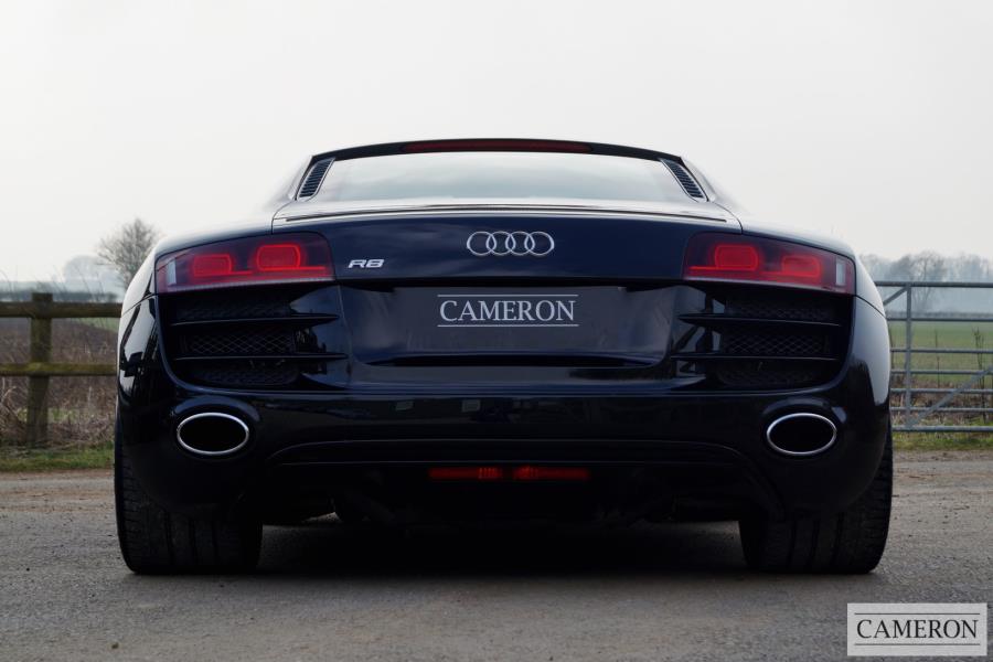 Audi R8 V10 Quattro Coupe 5.2 Manual Petrol
