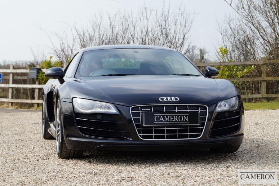 Audi R8 V10 Quattro Coupe 5.2 Manual Petrol