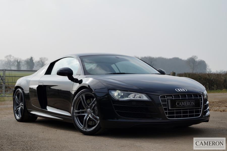 Audi R8 V10 Quattro Coupe 5.2 Manual Petrol