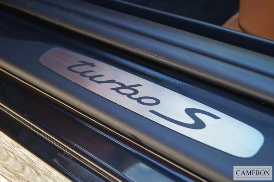 Porsche 911 Turbo S Convertible +Manual