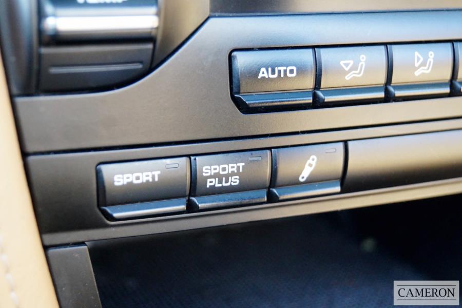 Porsche Porsche 911 997 Carrera 2 S Gen 2 PDK Cabriolet