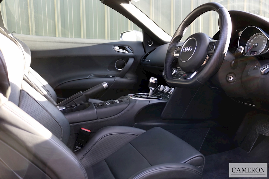 Audi R8 Spyder V8 Quattro Convertible 4.2 Semi Auto Petrol
