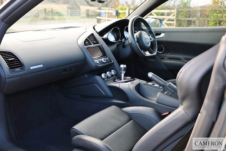 Audi R8 Spyder V8 Quattro Convertible 4.2 Semi Auto Petrol