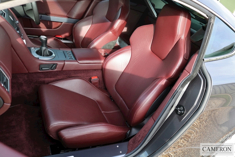 Aston Martin Aston Martin Vantage V8 Coupe Hatchback 4.3 Manual Petrol