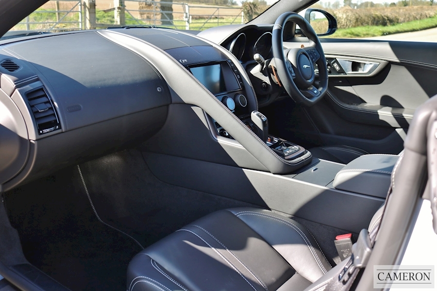 Jaguar F-Type R Coupe 5.0 Supercharged Quickshift +Ceramic Brakes +Pan Roof
