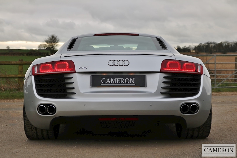 Audi R8 V8 Quattro Coupe 4.2 Manual Petrol