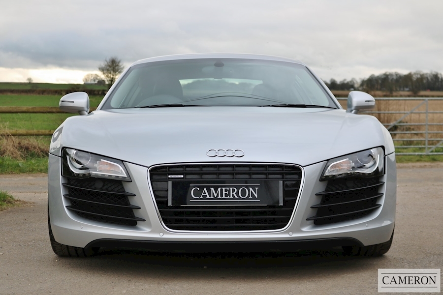 Audi R8 V8 Quattro Coupe 4.2 Manual Petrol